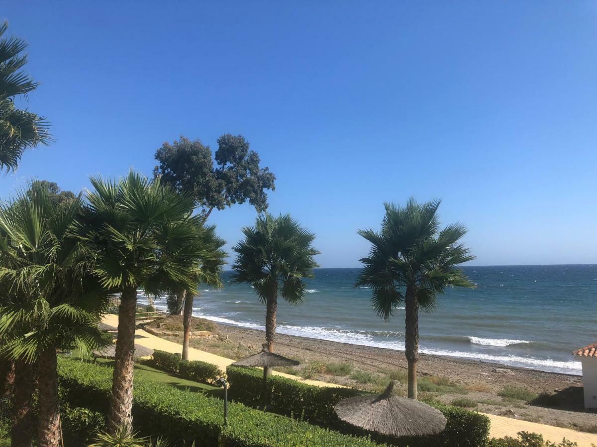 Bahia De La Plata Luxury Apartments Estepona Exteriör bild