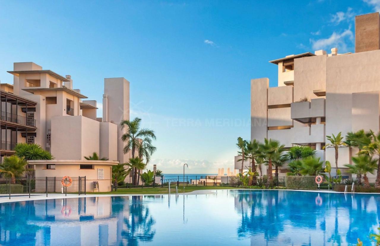 Bahia De La Plata Luxury Apartments Estepona Exteriör bild