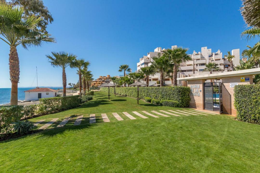 Bahia De La Plata Luxury Apartments Estepona Exteriör bild